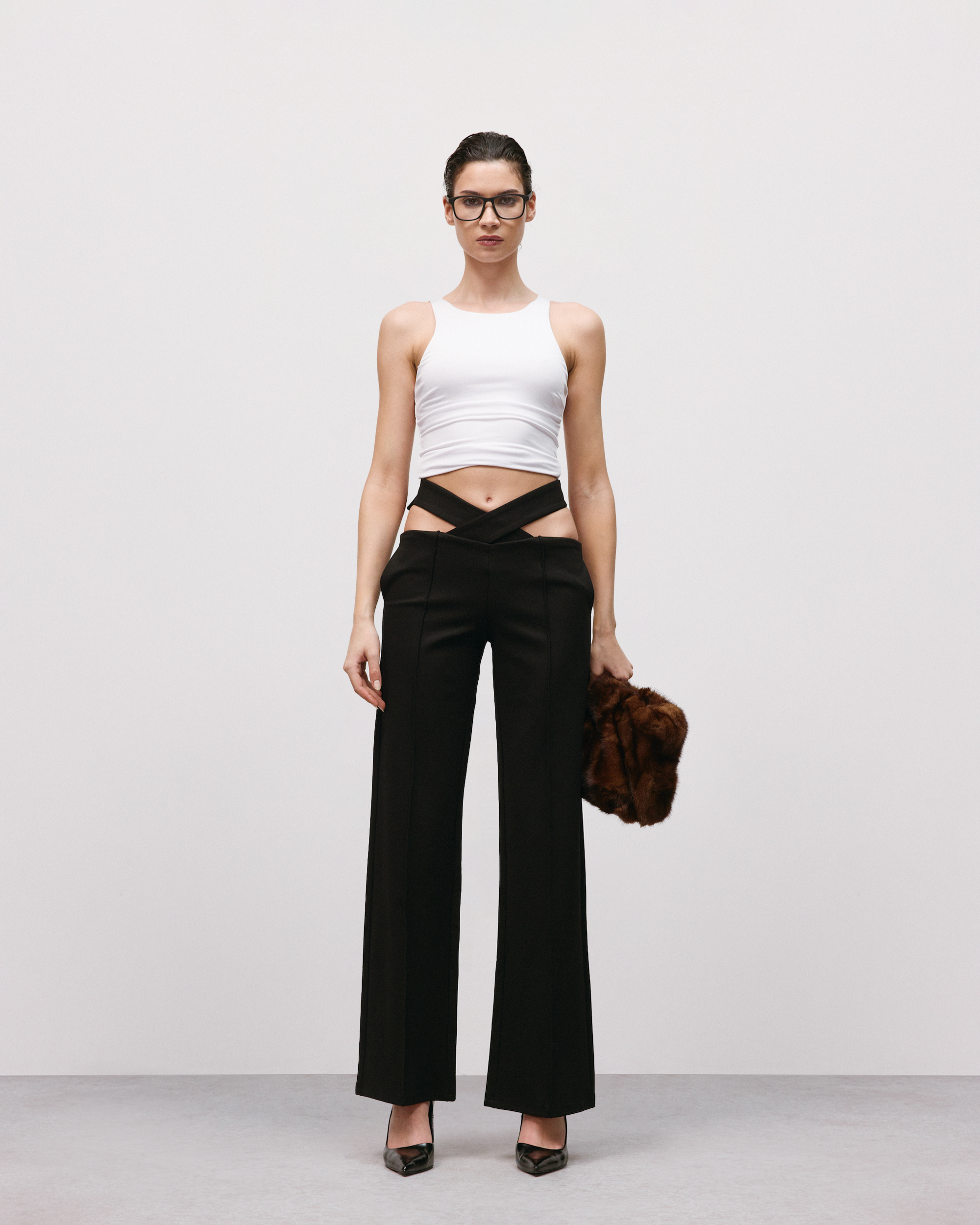 CL - SOPHIE BASIC SLEEVELESS TANK WITH SHELF BRA